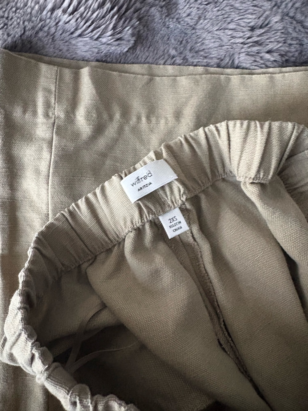 Wilfred Olive Wide-Leg Cruiselinen Pants - Picture 3 of 3
